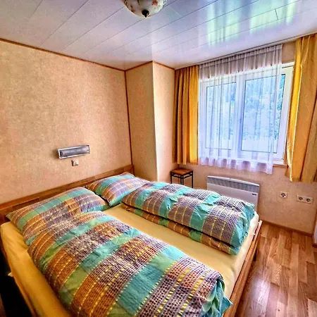 Appartement Spacious In With Garden