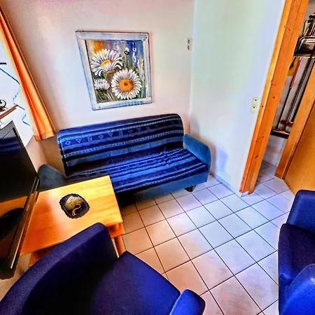 Spacious In With Garden * Gortipohl