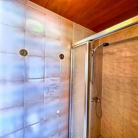 Appartement Spacious In With Garden