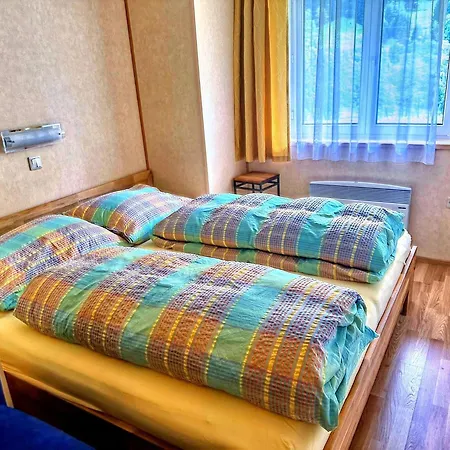 Spacious In With Garden * Gortipohl
